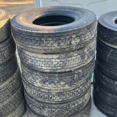 4tトラック用タイヤ6本225/90R17.5