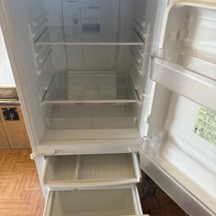 冷蔵庫の画像