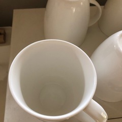 白いマグカップ5個セットの画像
