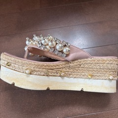 リーナクチュールサンダル厚底の画像