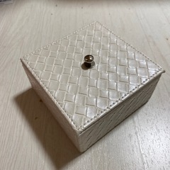 受付終了■白合皮 丈夫な小物入れ