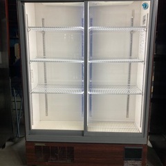 ③リーチイン冷蔵ショーケース