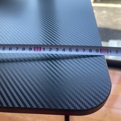 ゲーミングPC用デスクの画像