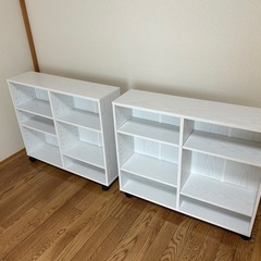 収納棚　キャスター付き　白