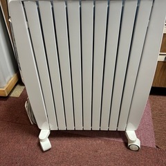 【人気モデル】デロンギ　オイルヒーターの画像