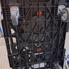 トラスコ 平台車 ■TRUSCO MPK-600-BK■自在キャスター2個＋固定キャスター2個タイプ■長さ615×幅415×高さ115mmの画像