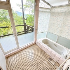 大阪府能勢町　貸家🏠　高級別荘のようなお家です‼️ 民泊、ゲストハウス可能物件🏠　　🉐オーナー直接契約の為、敷金、礼金、仲介手数料無料🉐　ペットちゃん多頭飼い🐈外国人の方🙆 事務所利用🙆　ジモティ限定　戸建賃貸　貸家　貸し事務所　外国人　事務所利用　グループホーム可🆗 − 大阪府