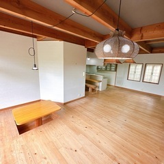 大阪府能勢町　貸家🏠　高級別荘のようなお家です‼️ 民泊、ゲストハウス可能物件🏠　　🉐オーナー直接契約の為、敷金、礼金、仲介手数料無料🉐　ペットちゃん多頭飼い🐈外国人の方🙆 事務所利用🙆　ジモティ限定　戸建賃貸　貸家　貸し事務所　外国人　事務所利用　グループホーム可🆗 - 不動産