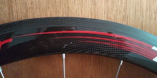 ヒルクライムにおすすめのカーボンチューブラーホイール再入荷