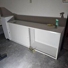 鍵付き引き戸書庫