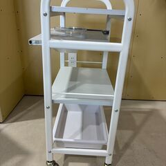 エステのワゴンの画像