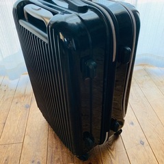 
超軽量　スーツケース　キャリーケース 旅行カバン
