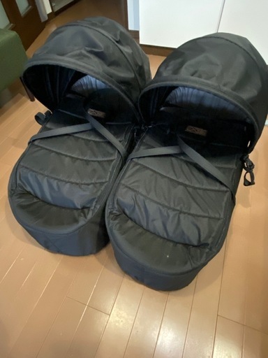 マウンテンバギー　コクーン2つ