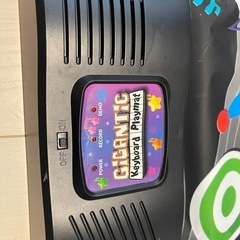 巨大キーボードプレイマットの画像