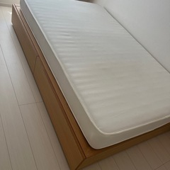 お話中　無印　収納付き　ベッド