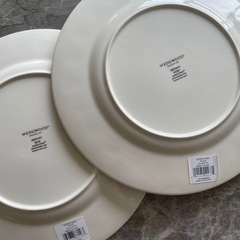 新品　<ウェッジウッド> フェスティビティ アイボリー・ブルー プレート27cm ペアの画像