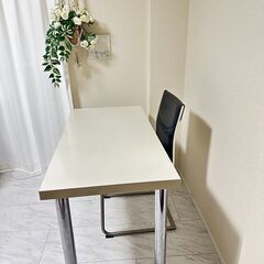 ホワイトメラミン　デスク120cmと椅子