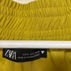 ZARAパンツの画像