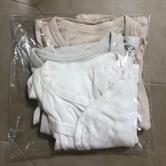 赤ちゃん肌着(無地)、ガーゼハンカチセット