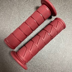 オートバイ バイク汎用ハンドルグリップ   レッドの画像