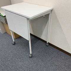 最終値下げ　イトーキ　小型テーブル　写真追加プリンター台にも！領収書可能の画像