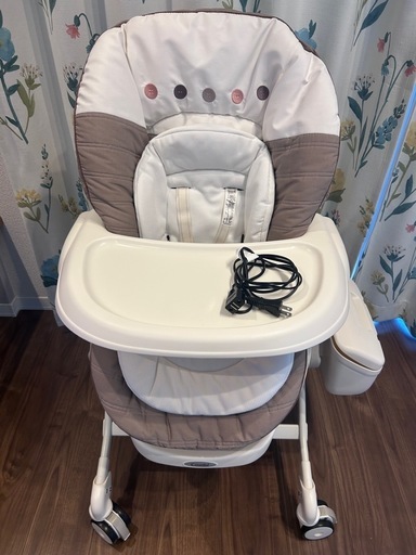 取引予定者決まりました【美品】電動　コンビ ネムリラ AUTO SWIN