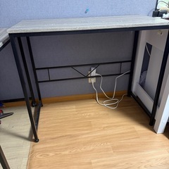 最終値下げ パソコンデスク　作業台　グレージュ木目の画像