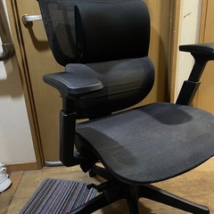 オフィスチェア。ゲーミングチェア
の画像
