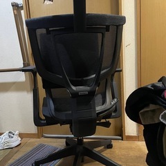 オフィスチェア。ゲーミングチェア
の画像