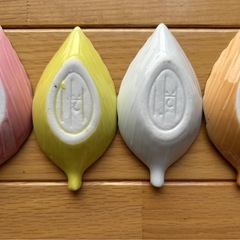 【21土まで】値下‼️《未使用》木の葉型 豆皿 ４個セット  の画像