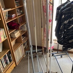 洋服ハンガー5台の画像