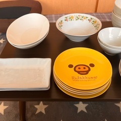 断捨離に伴い食器類の画像