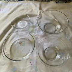 耐熱ガラス　ガラスボウル　大　小　IWAKI キャセロール　蓋な...