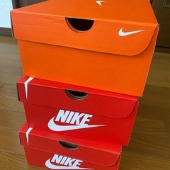 NIKE ナイキ　スニーカー　赤　空箱のみ　収納　インテリアに  3個 の画像