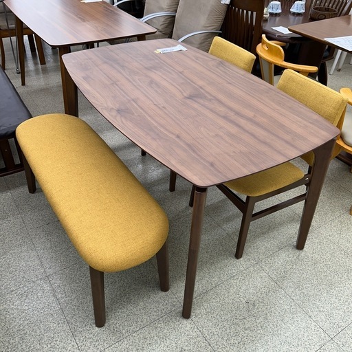 ダイニングテーブルセット 椅子×2、ベンチ×1 ※天板キズあり TJ12495