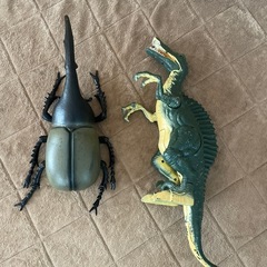 ヘラクレスオオカブト　恐竜