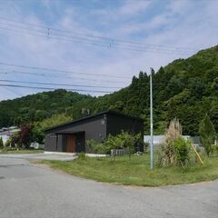 2015年に建てられた浅築の平屋建ての建物がお洒落！ 農地…