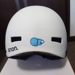 Burton anon ホワイトヘルメットの画像