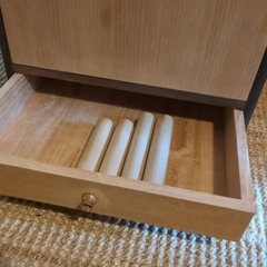 三味線２つ収納可　桐箪笥の画像