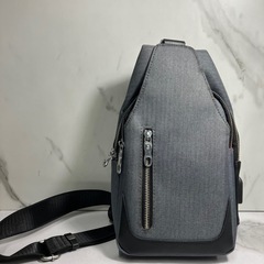 H2506-107ボディバッグ 汚れあり