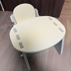 【お譲り先決まりました】NITORI キッズデスク&チェアセットの画像