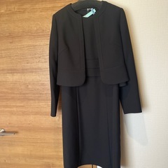 礼服