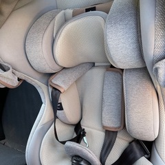 値下げ！新生児も使えるチャイルドシート