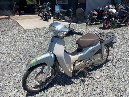 ⭐︎受け渡し予定者様決まりました⭐︎ホンダ　スーパーカブ　AA04型　エンジンかかりますがレストア又は補修ベースの車両です。