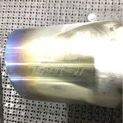TRUSTエスティマ
マフラーの画像