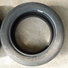 155/65R14　タイヤ2本　新品のタイヤバルブ付き