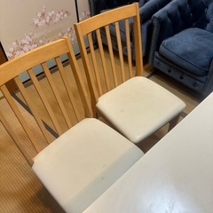 ダイニングチェア2脚の画像