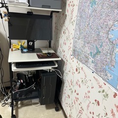 パソコンデスク1台を無料でお譲りします