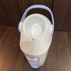 オムツゴミ箱の画像