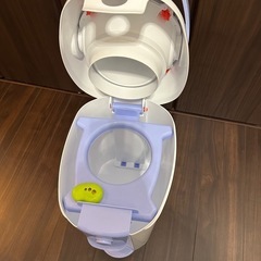 オムツゴミ箱の画像